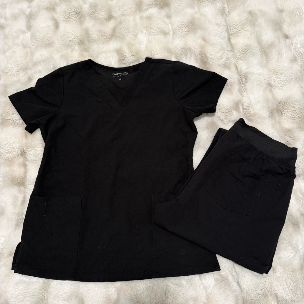 Mandala Black Women's Scrub Set, XS top, S joggers